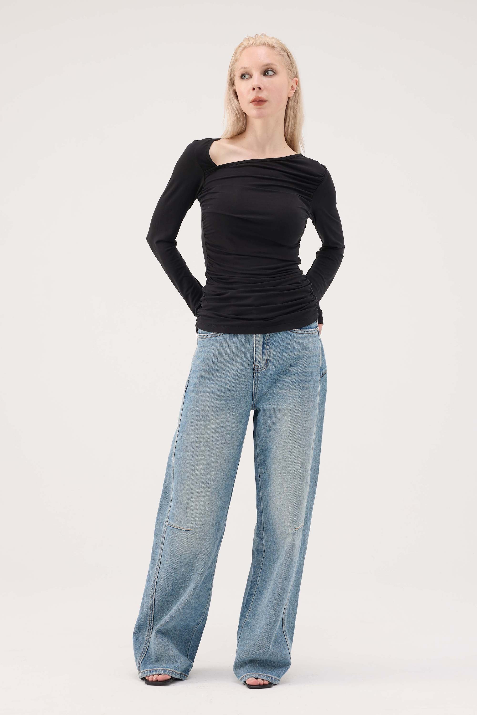 Washed Cocoon-Leg Jeans - Blue