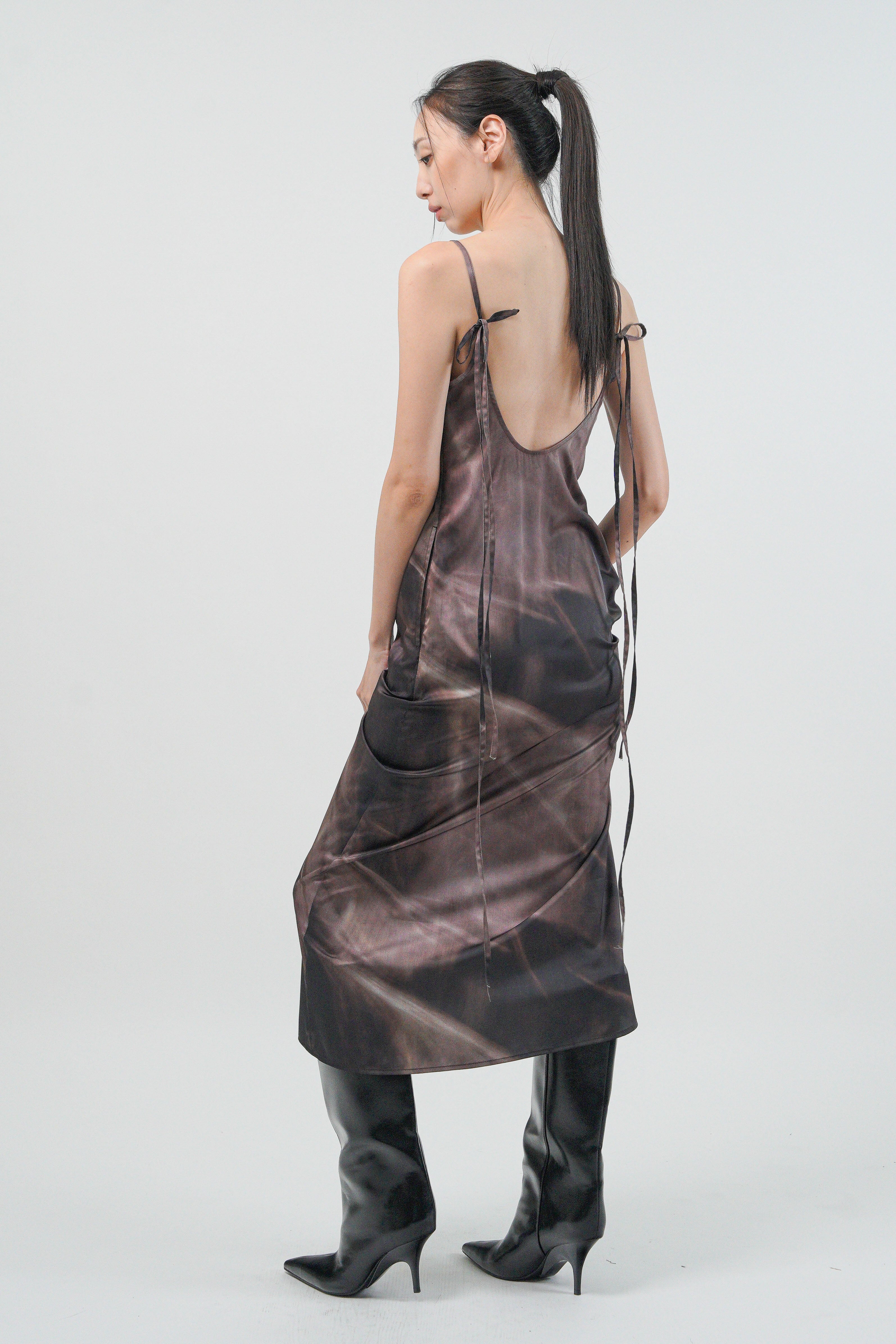 幻影墨染仿絲長洋裝 - 墨灰