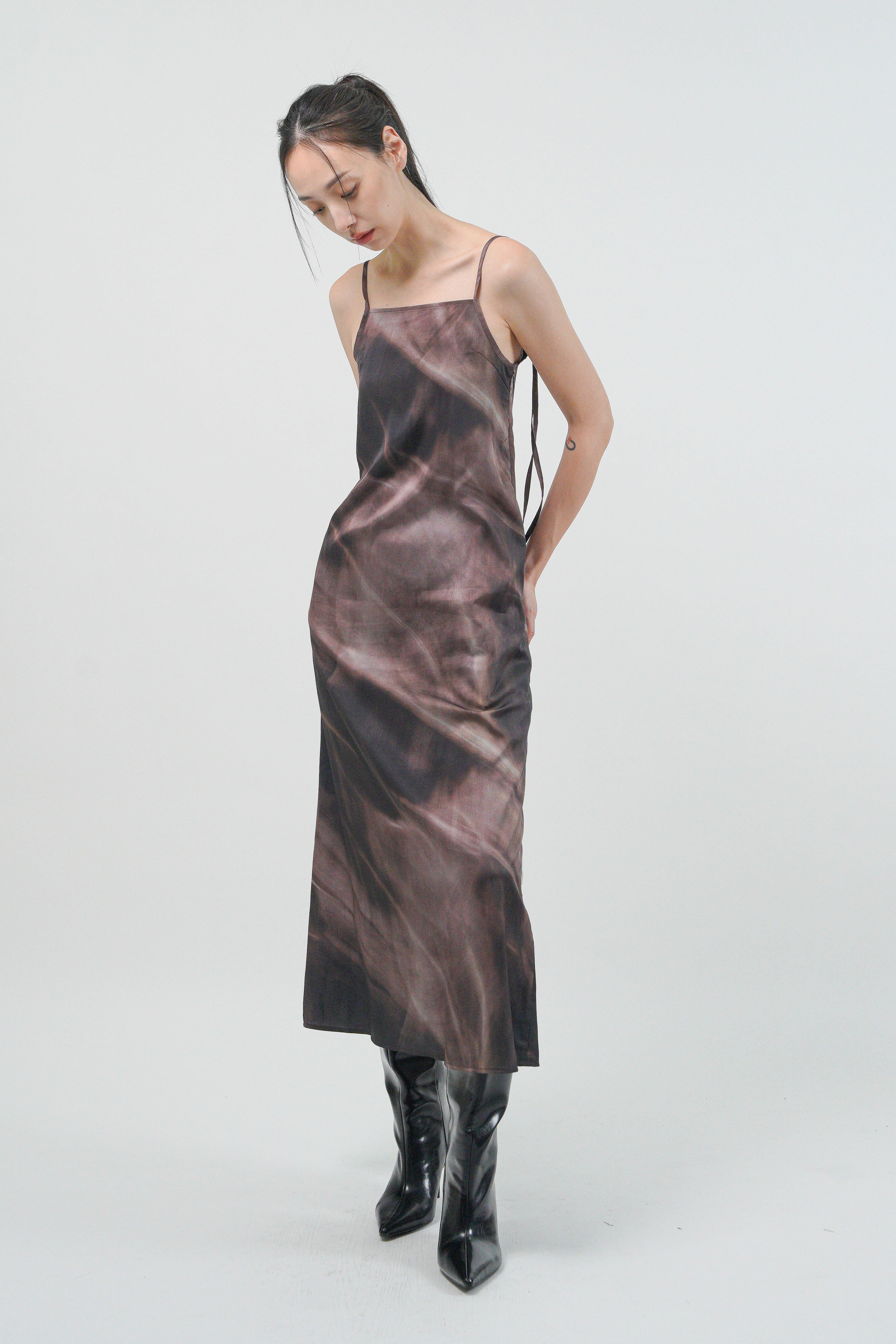 幻影墨染仿絲長洋裝 - 咖棕