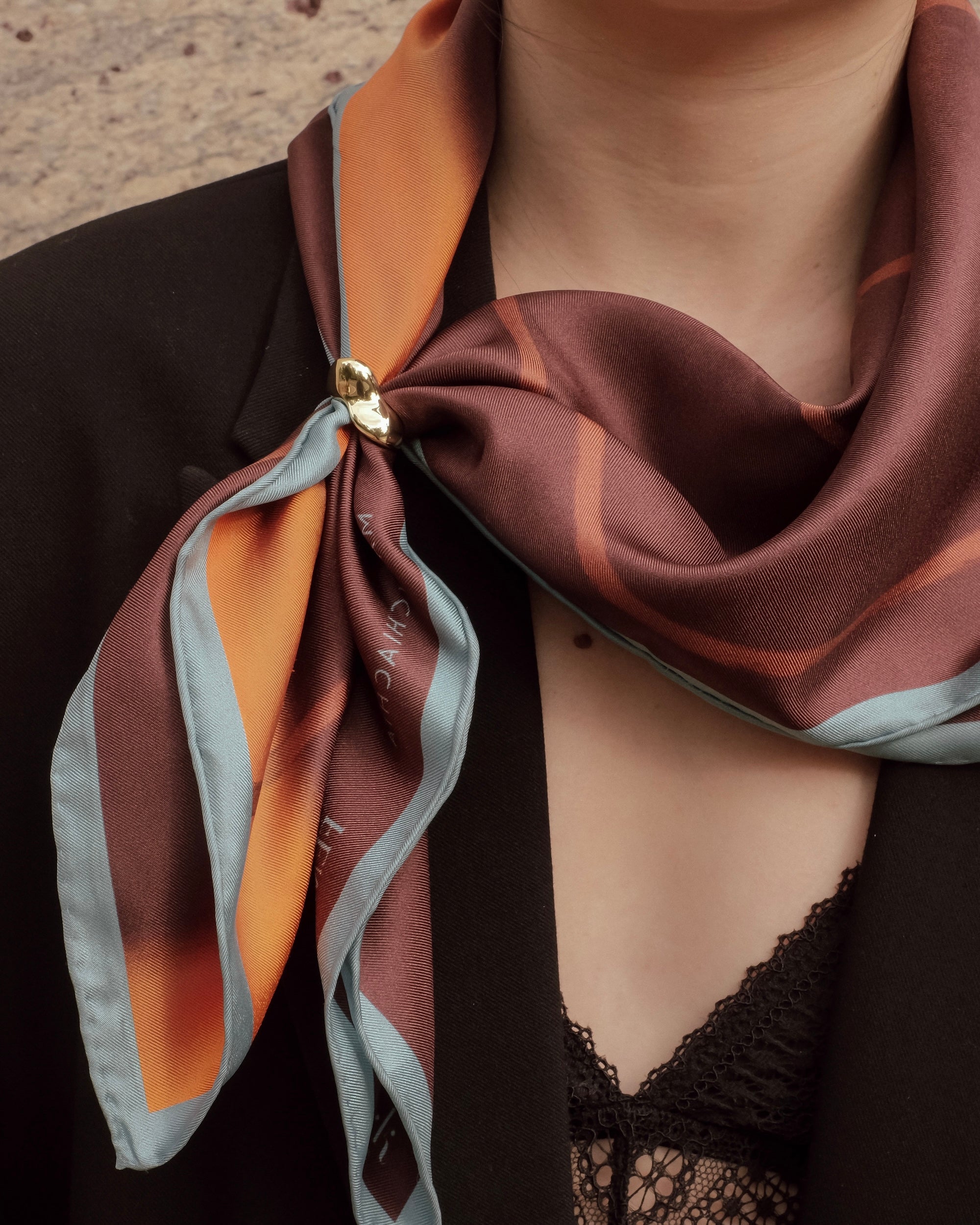 真絲斜紋絲巾 - Drawn —— Between the Lines