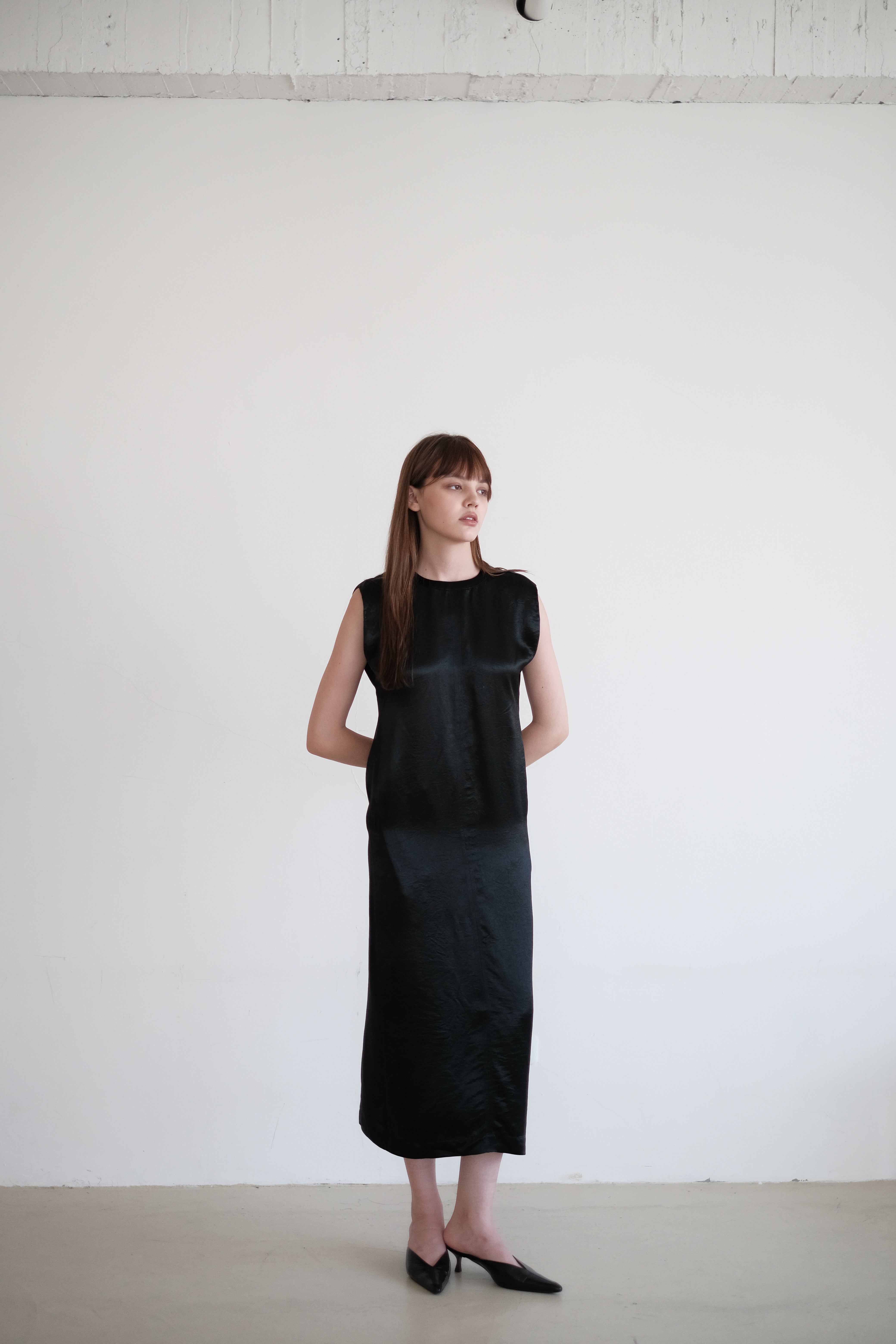 Misty Sheen Acetate Slit Dress - Champagne White