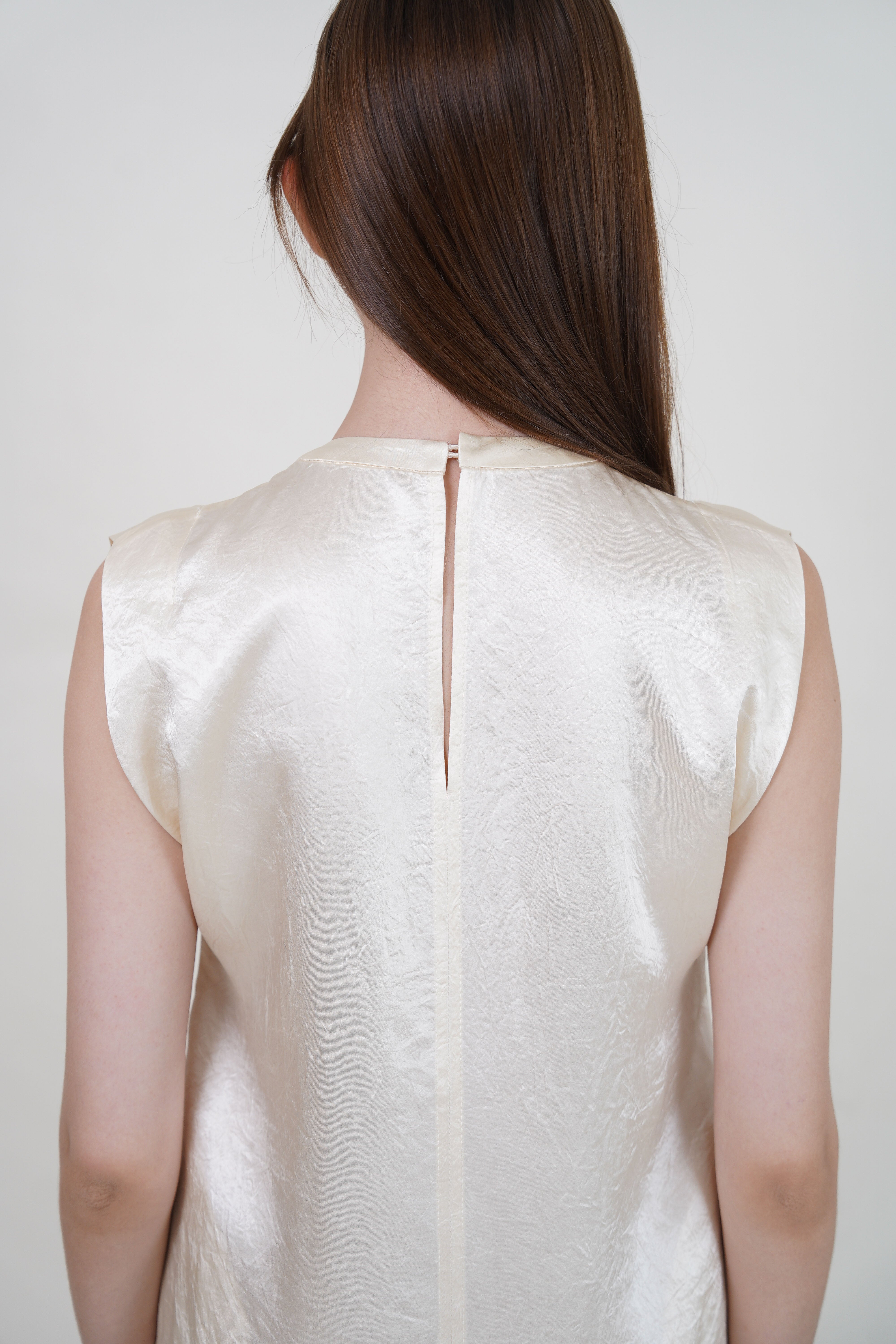 Misty Sheen Acetate Slit Dress - Champagne White