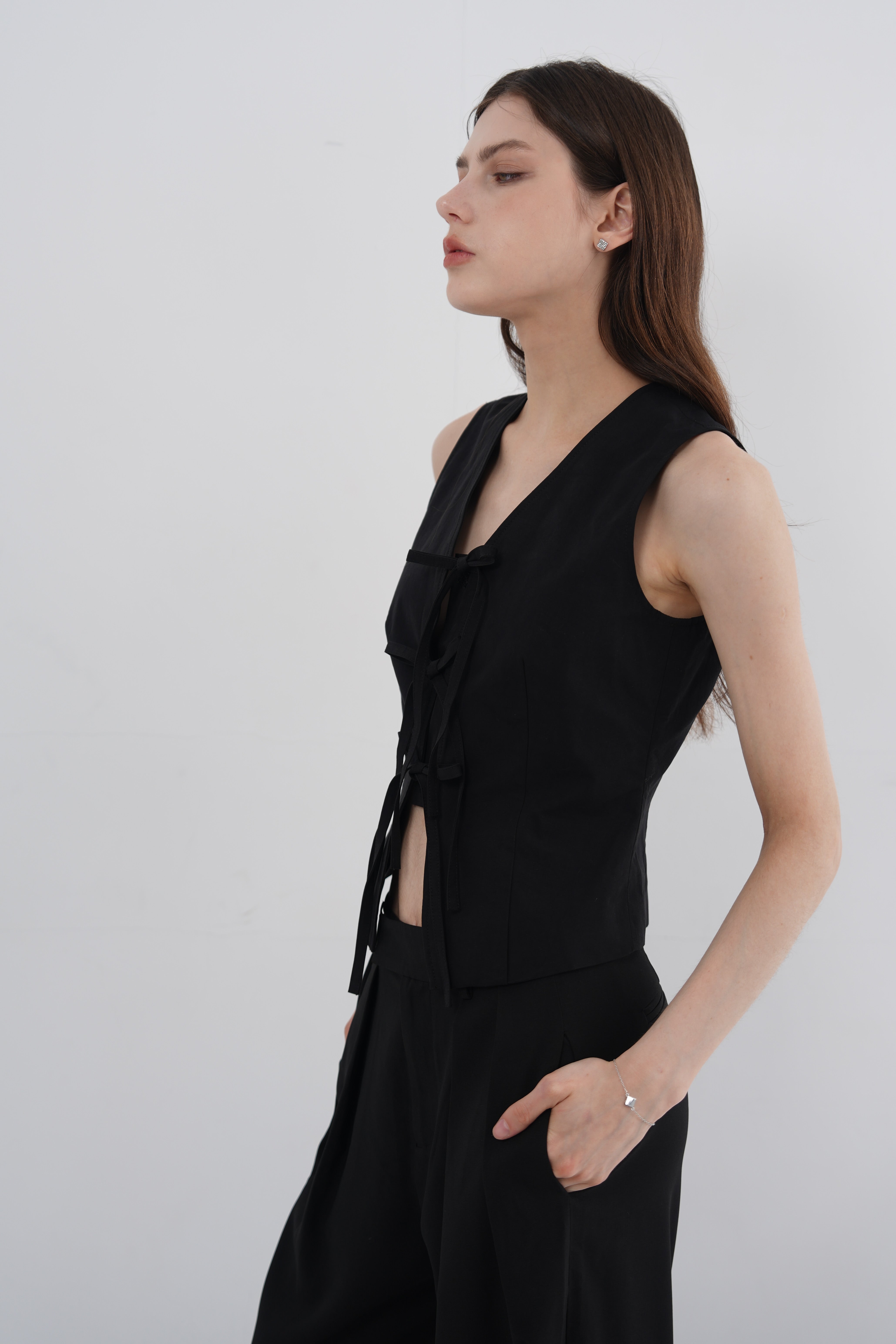 V-Tie Structured Linen Vest - White