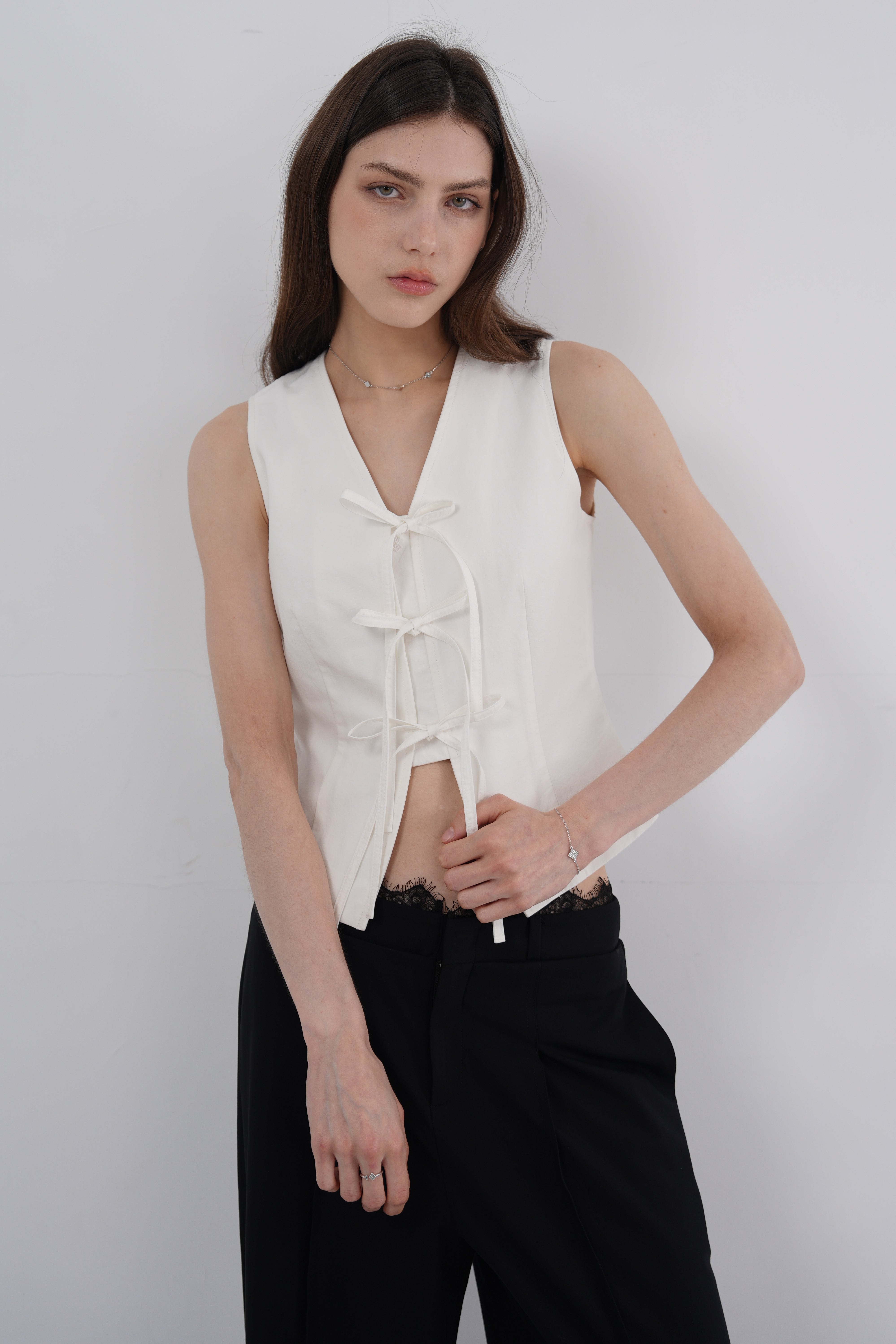 V-Tie Structured Linen Vest - White