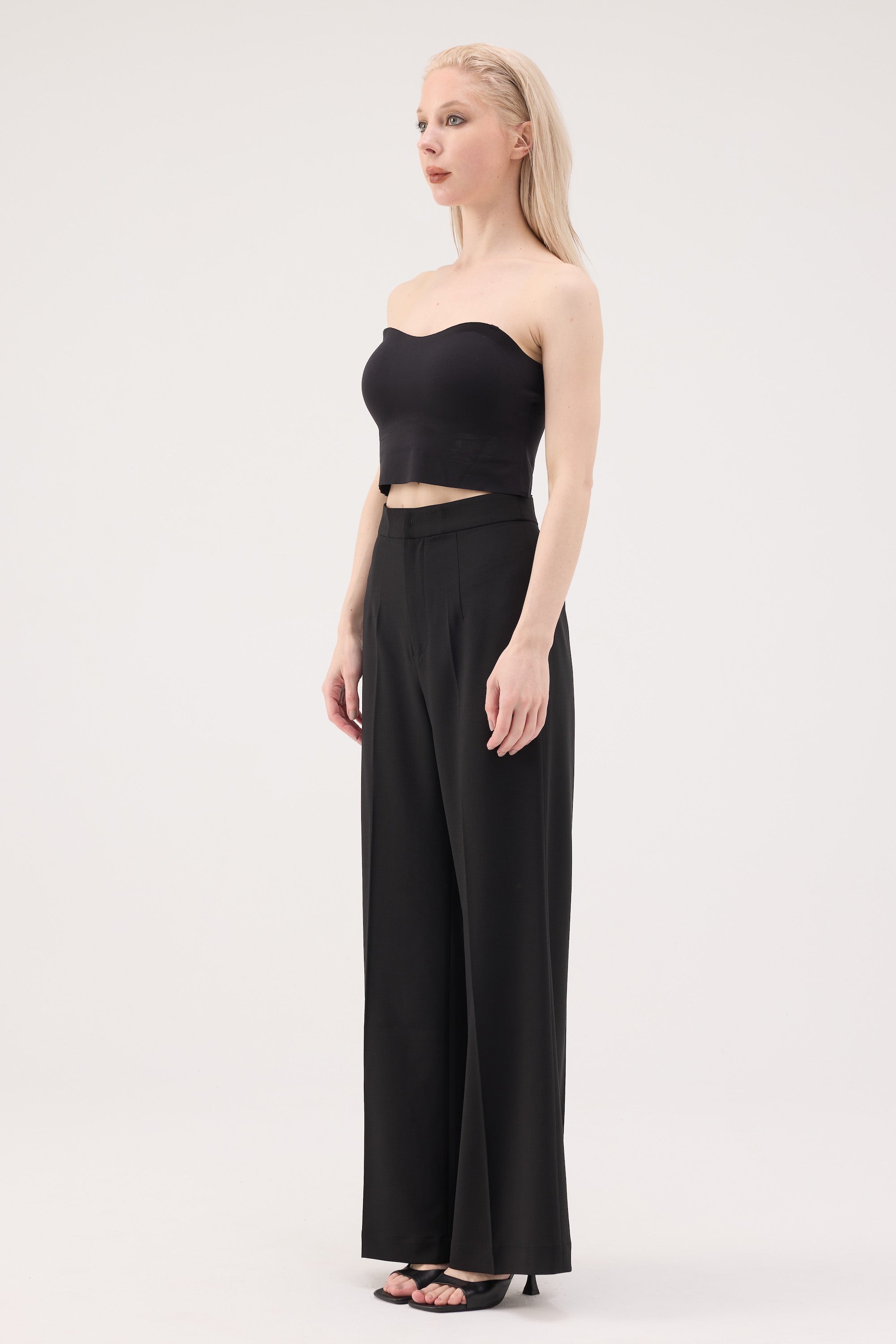 CloudTouch Seamless Bra Top- Black