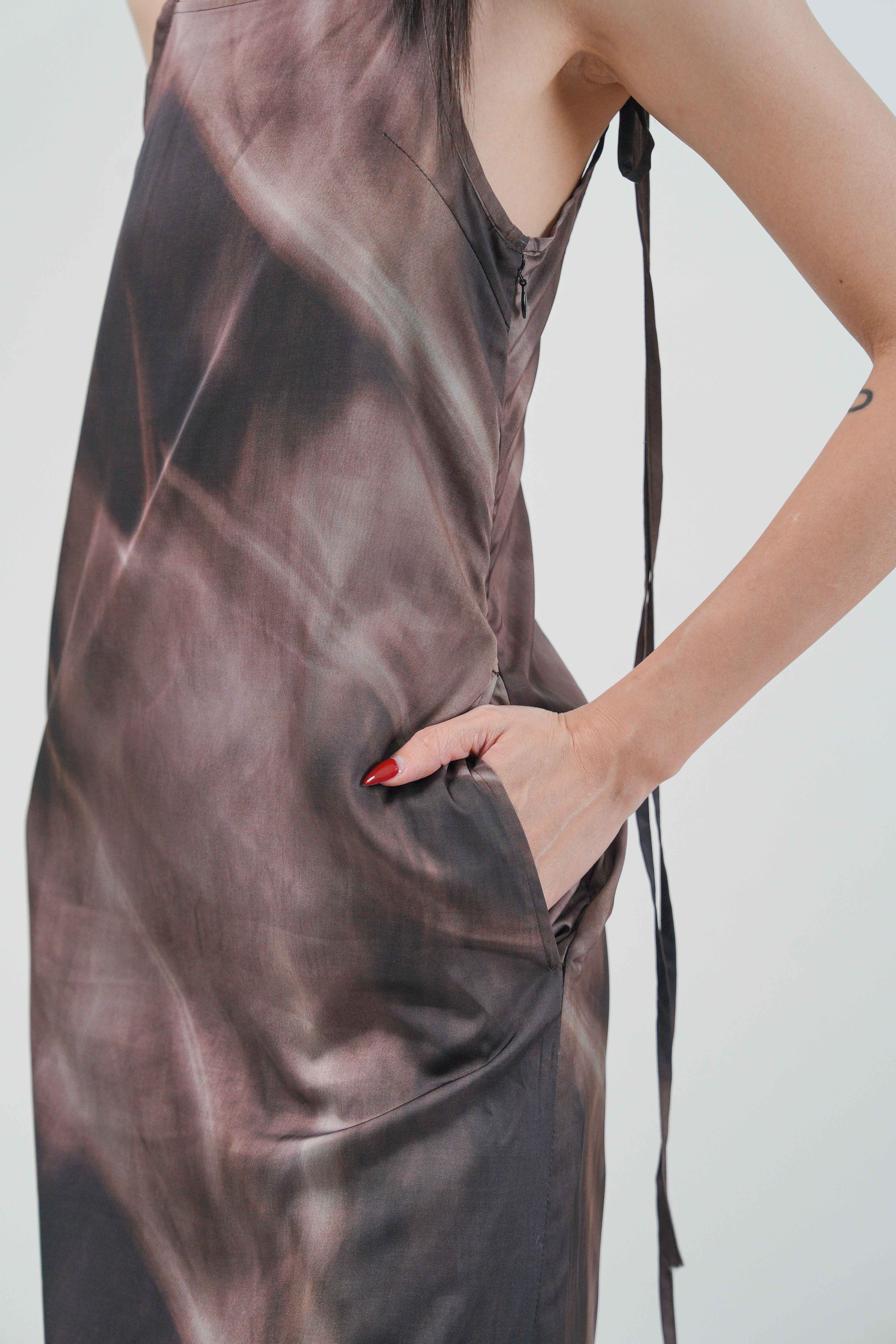 幻影墨染仿絲長洋裝 - 墨灰