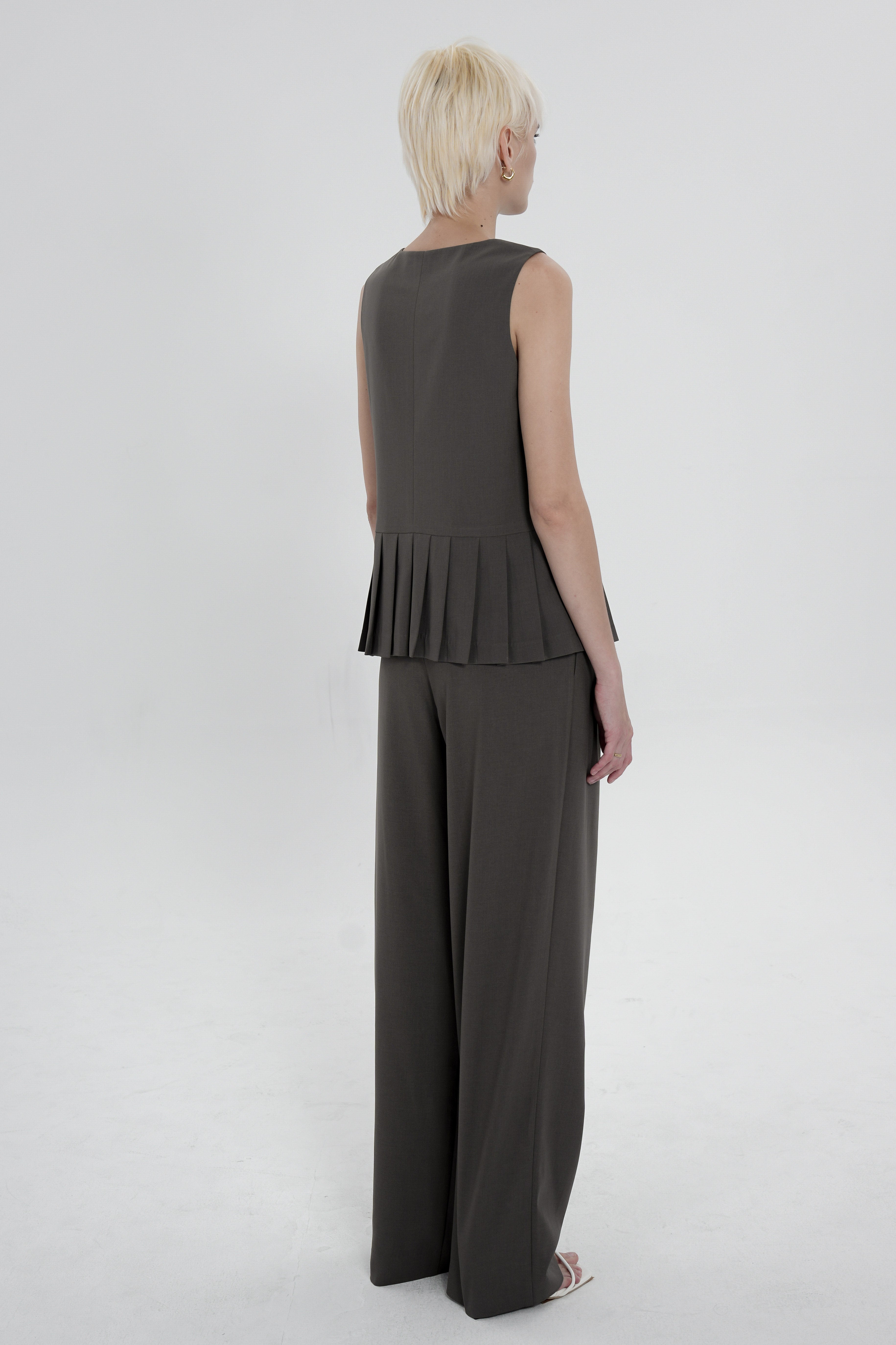 Double-Pleated Tailored Trousers - Grey