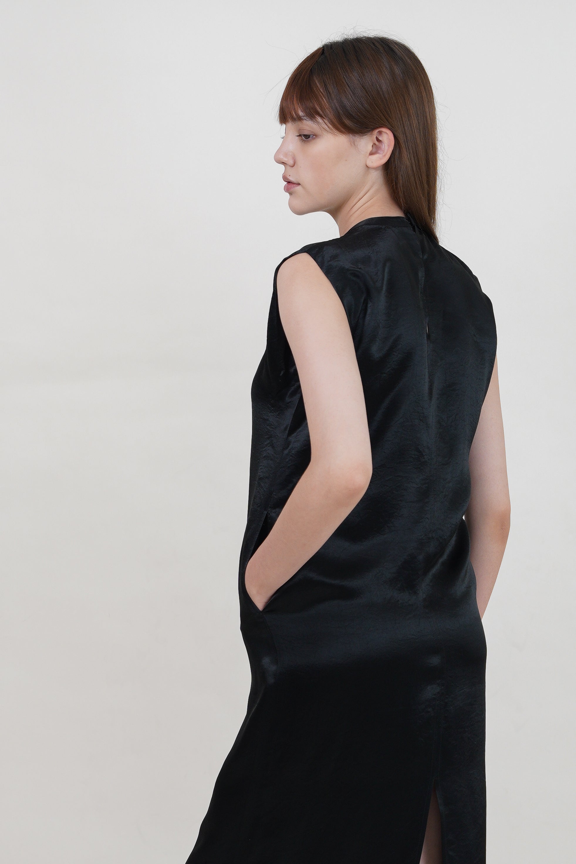 Misty Sheen Acetate Slit Dress - Black 