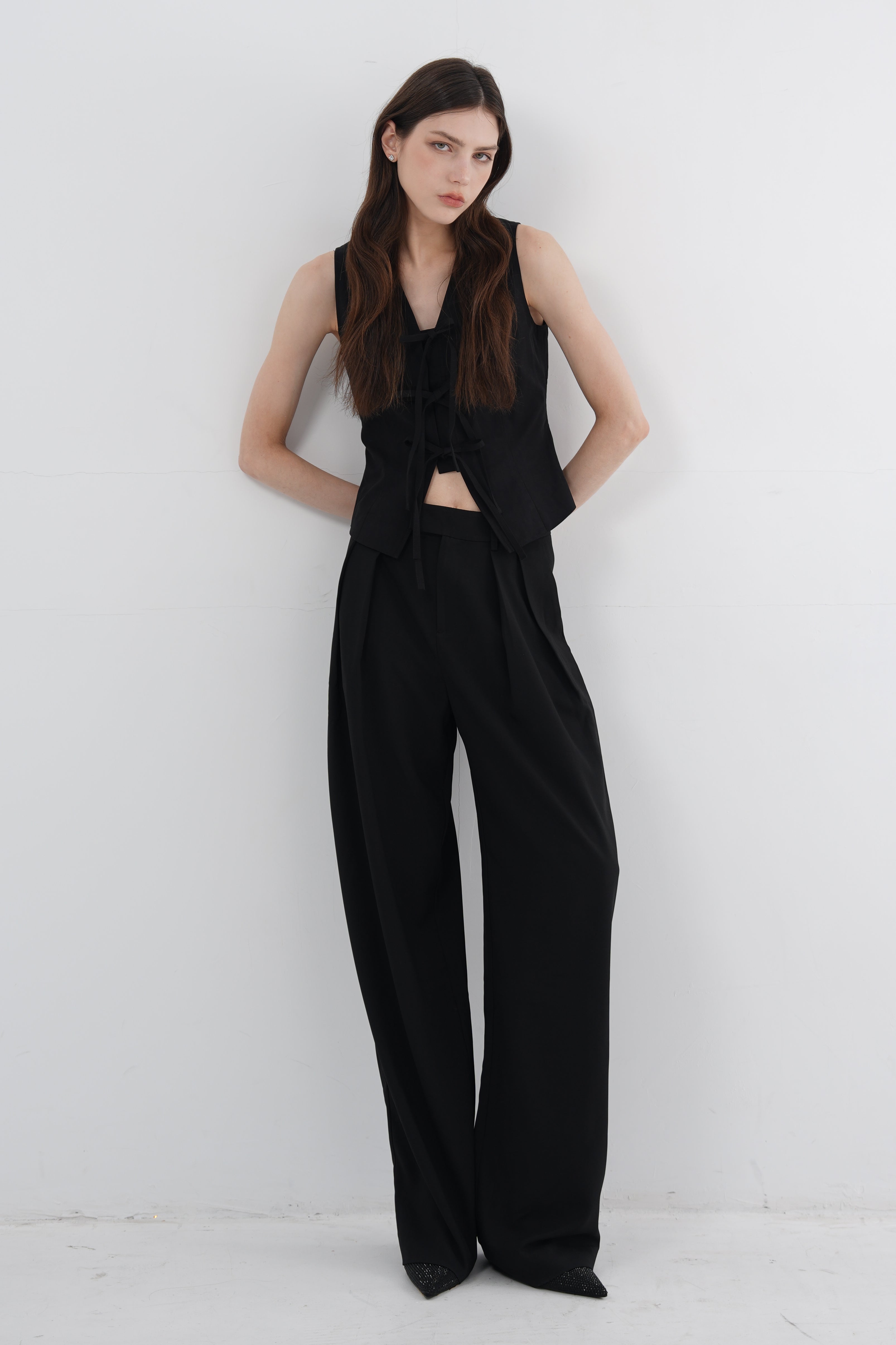 V-Tie Structured Linen Vest - White